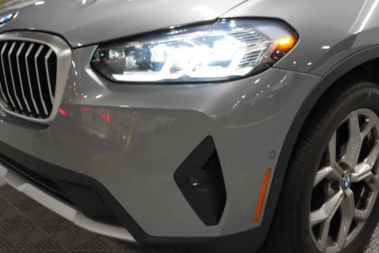 Certified Used 2024 Skyscraper Grey Metallic BMW sDrive30i image 7