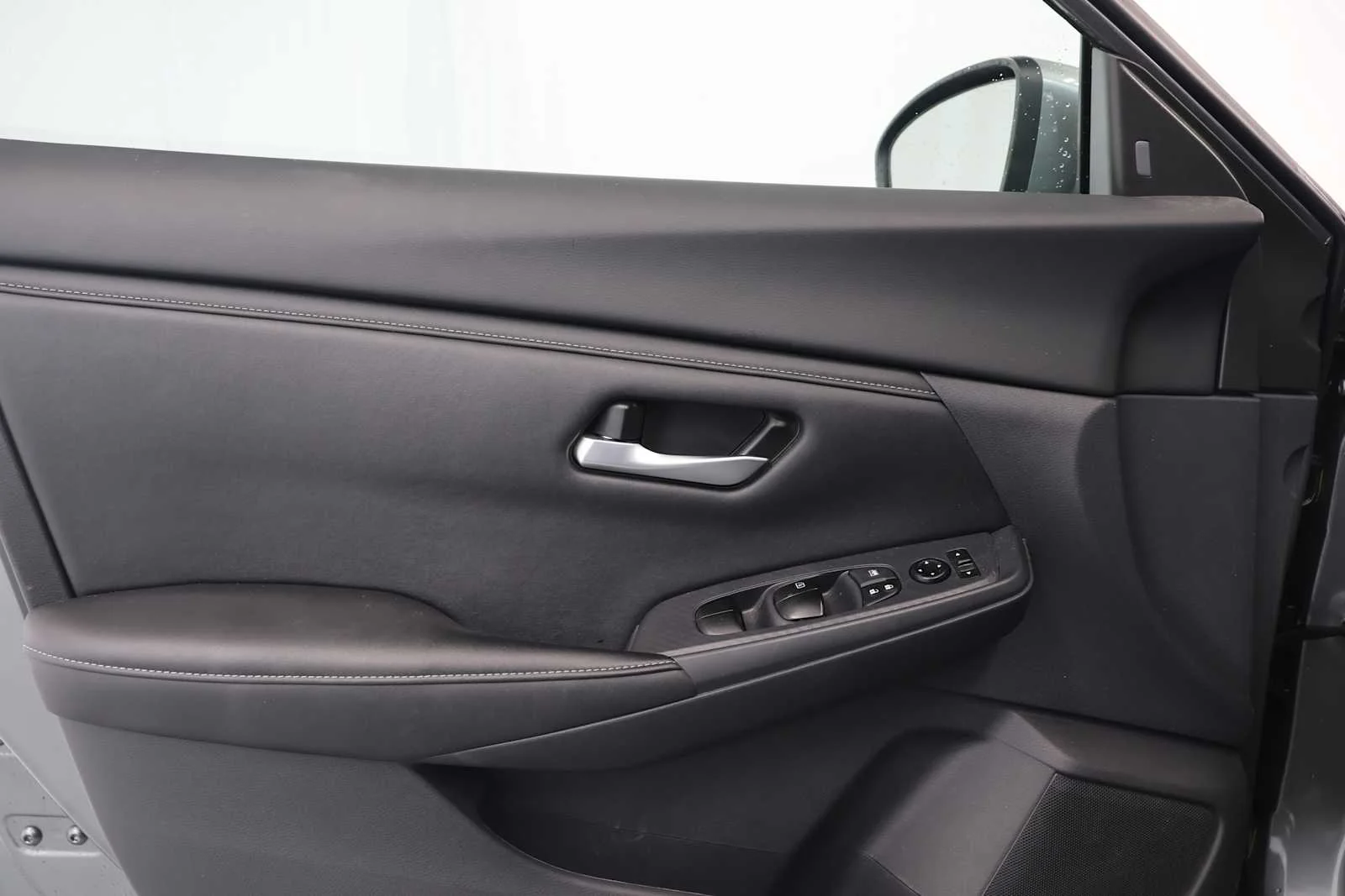 Used 2025 Gun Metallic Nissan SV image 10