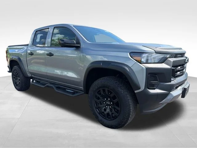 Used 2024 Sterling Gray Metallic Chevrolet Trail Boss image 9
