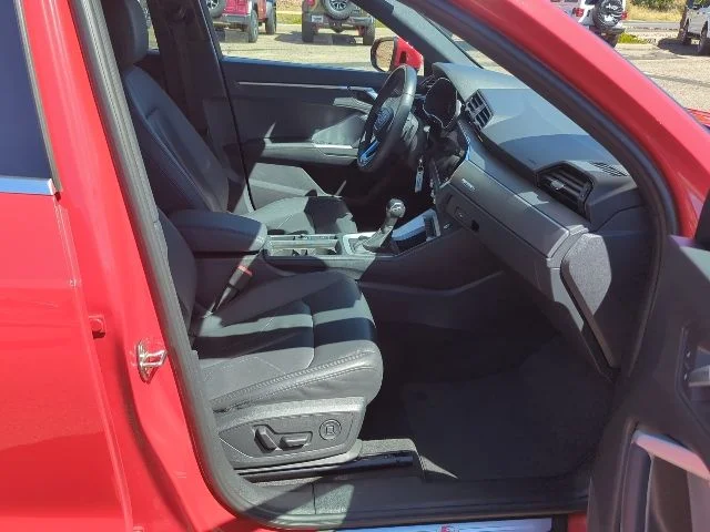 Used 2025  Audi Premium image 20