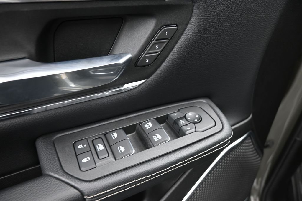 New 2026 Canyon Lake Exterior Paint RAM Laramie image 13