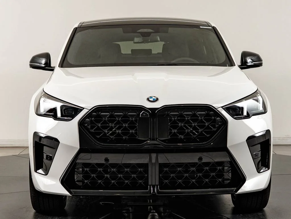 New 2026 Alpine White BMW xDrive28i image 2