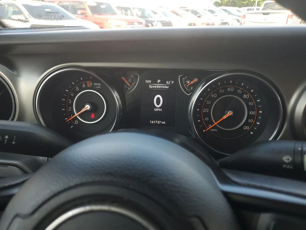 Used 2019 White Jeep Unlimited Sport image 21