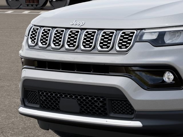 New 2026 Silver Zynith Metallic Clear-Coat Exterior Paint Jeep Limited image 11