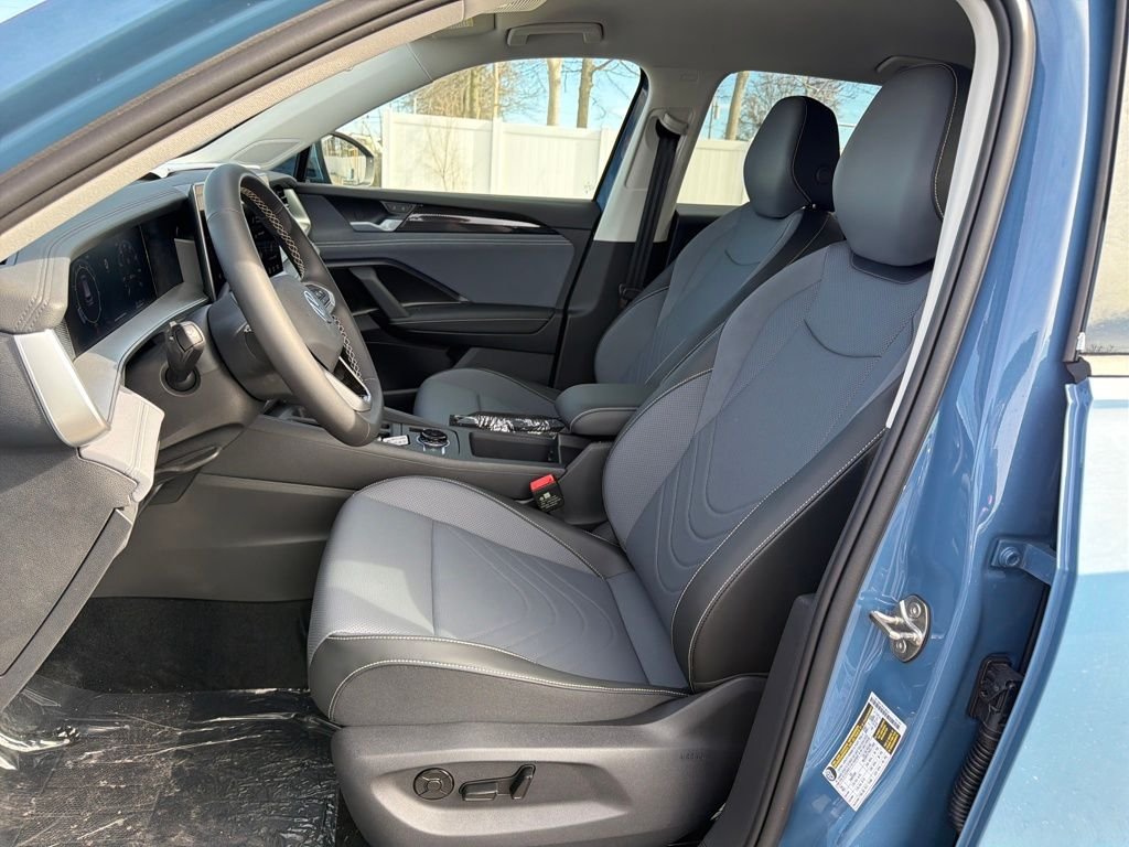 Used 2026 Blue Volkswagen 2.0T SE image 10