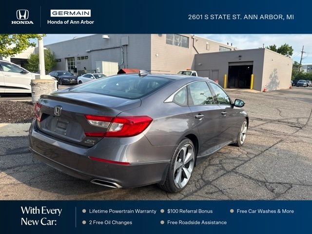 Used 2018 Modern Steel Metallic Honda Touring 2.0T image 7