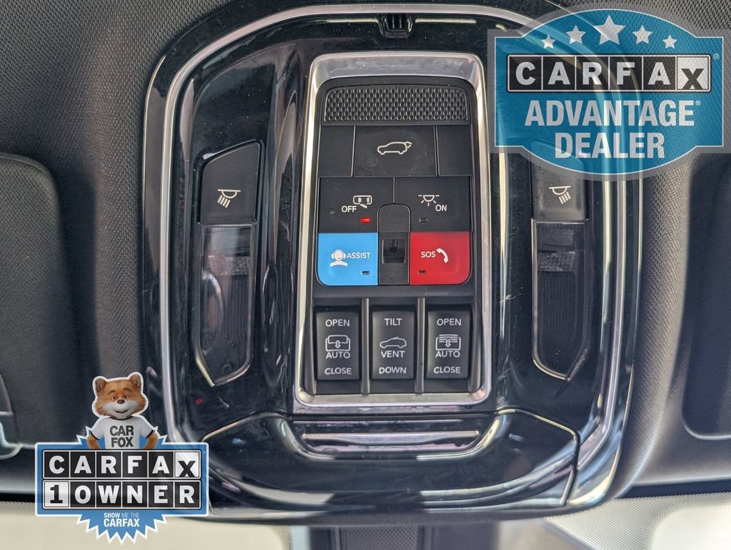 Used 2023  Jeep Overland image 15