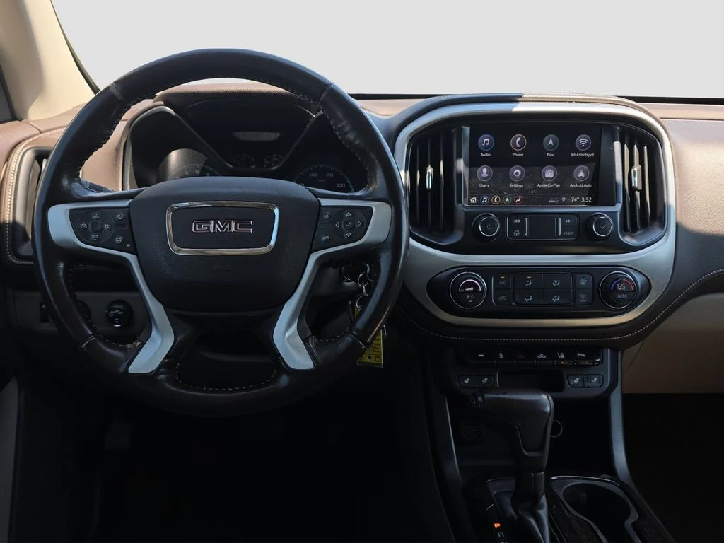 Used 2019 White GMC SLT image 13
