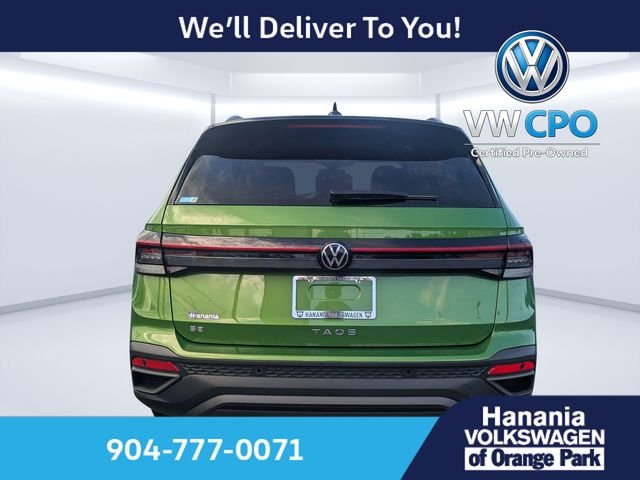 Certified Used 2025 Green Volkswagen 1.5T SE Black image 4