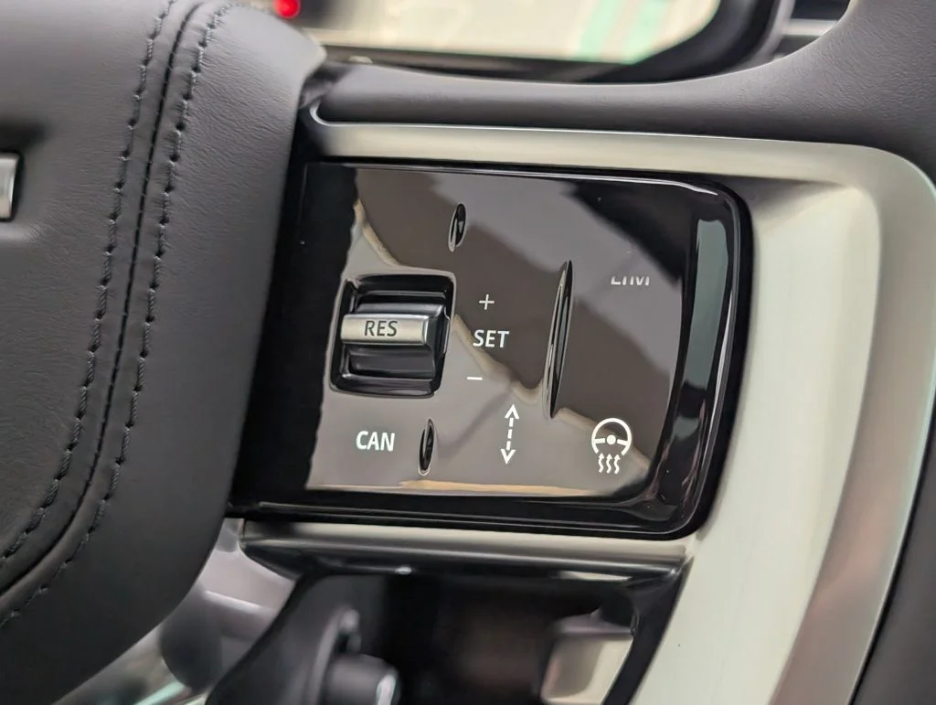 New 2026 Santorini Black Land Rover SE image 22