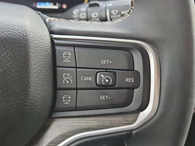 Used 2023 Silver Jeep Series III image 27