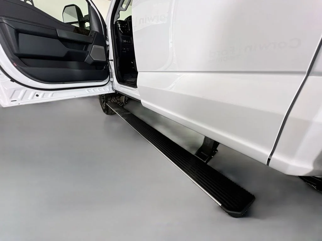 New 2026 Oxford White Ford Lariat image 32