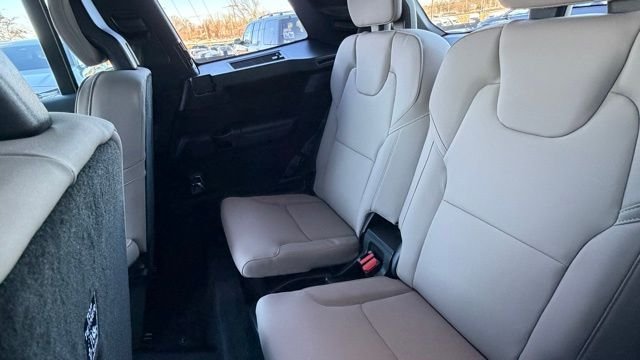 2026 Volvo XC90 Plus - Photo 12