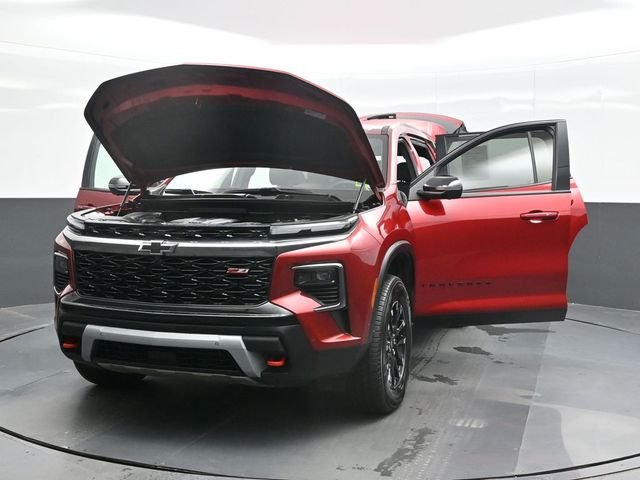 Used 2024 Red Chevrolet Z71 image 30