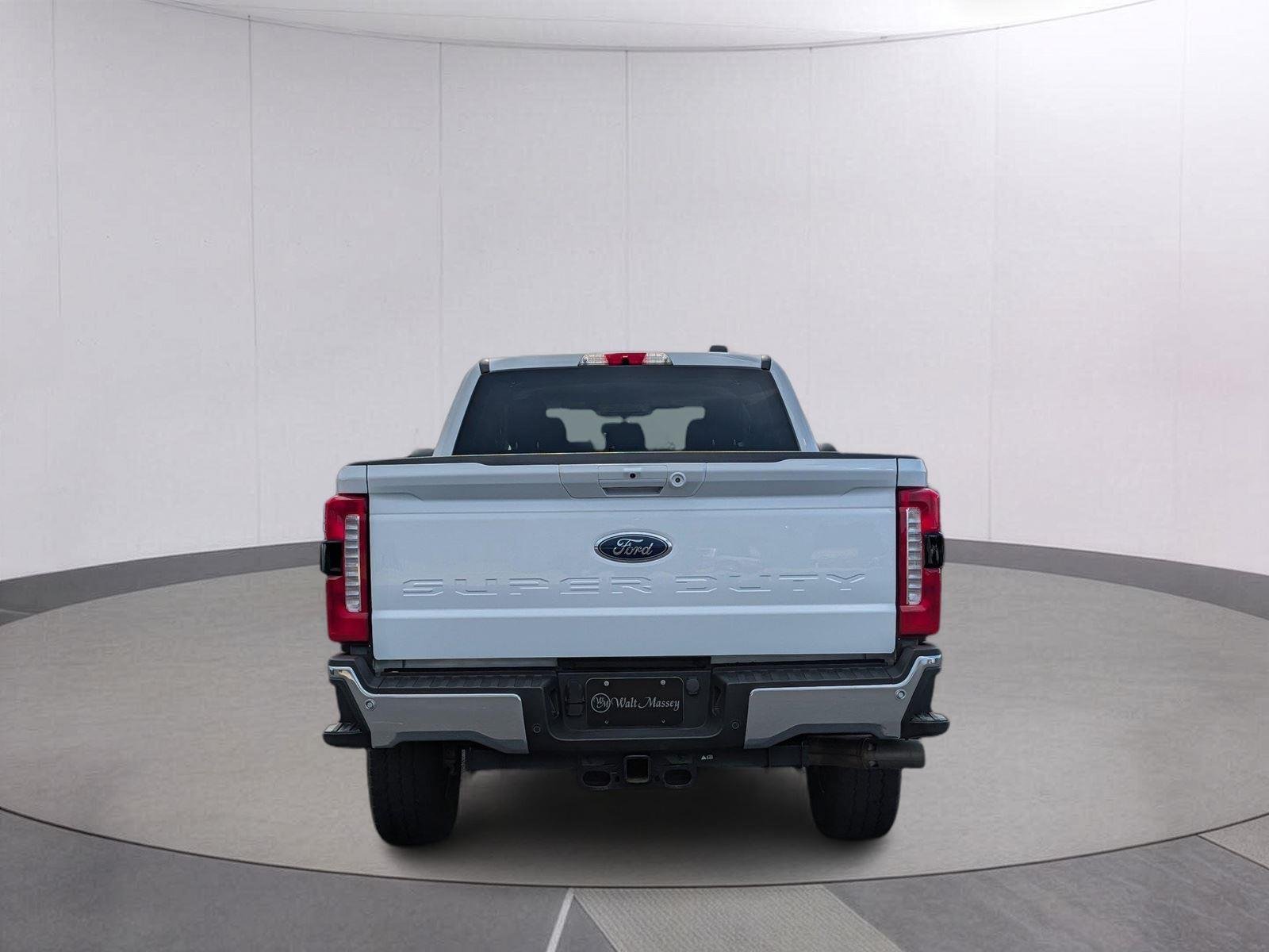 Used 2026 Oxford White Ford Lariat image 2