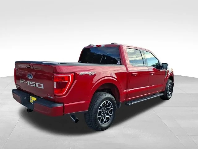 Used 2021 Red Ford XLT image 11