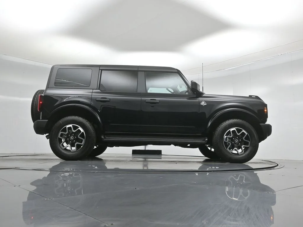 New 2026 Shadow Black Ford Outer Banks image 49