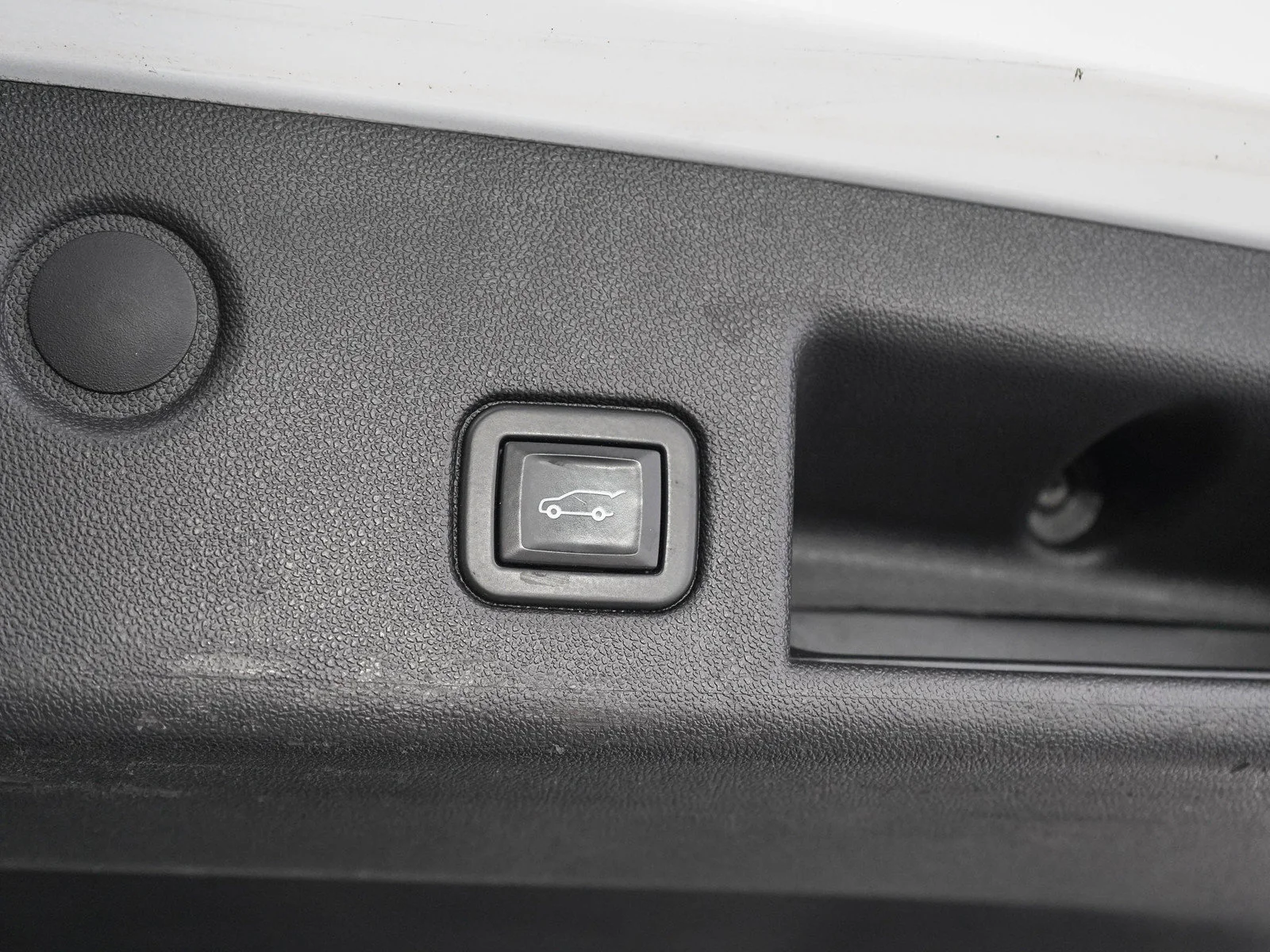 Used 2020 Summit White Chevrolet LT image 11