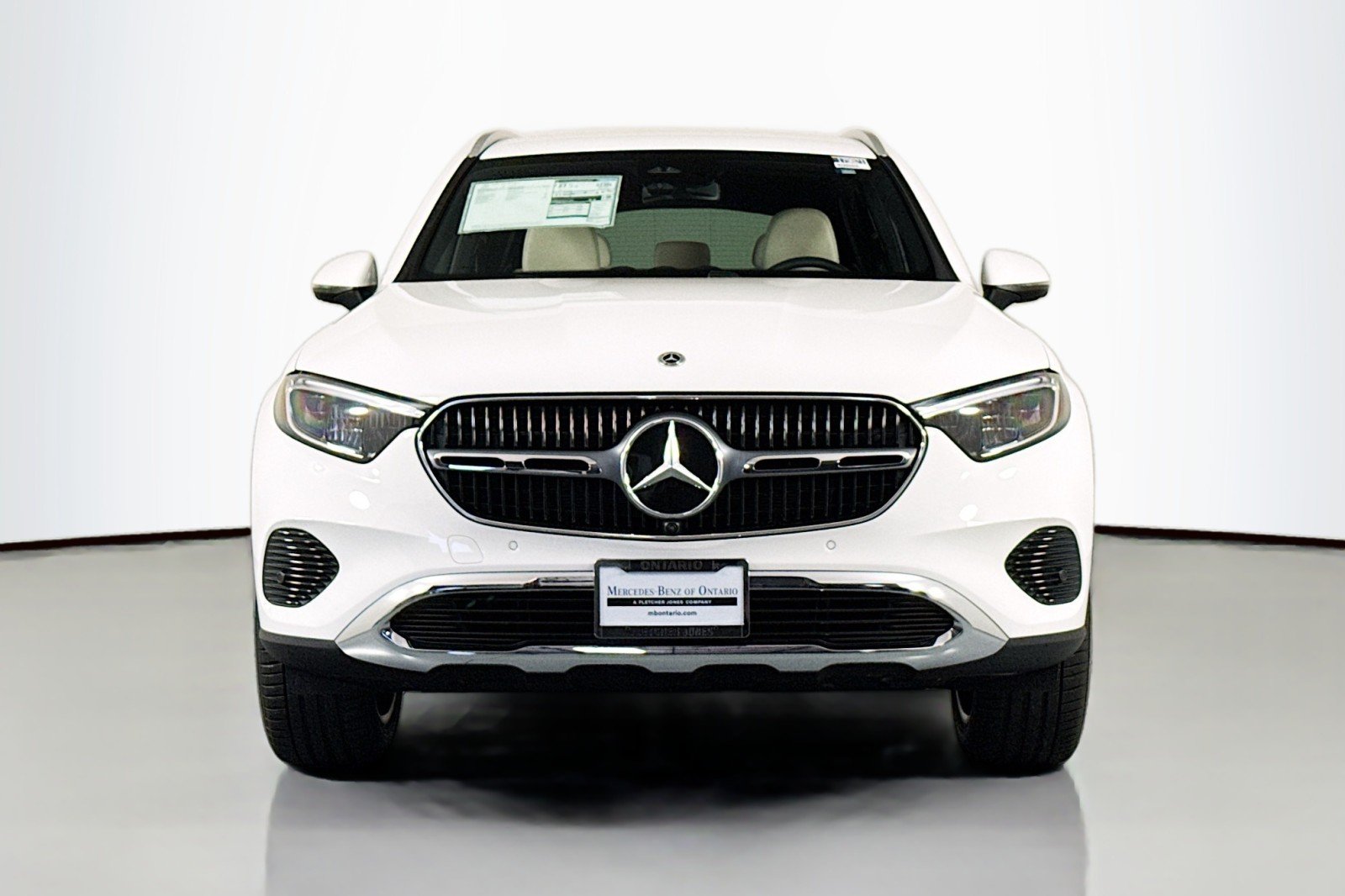New 2026 Polar White Mercedes-Benz GLC 300 SUV image 2