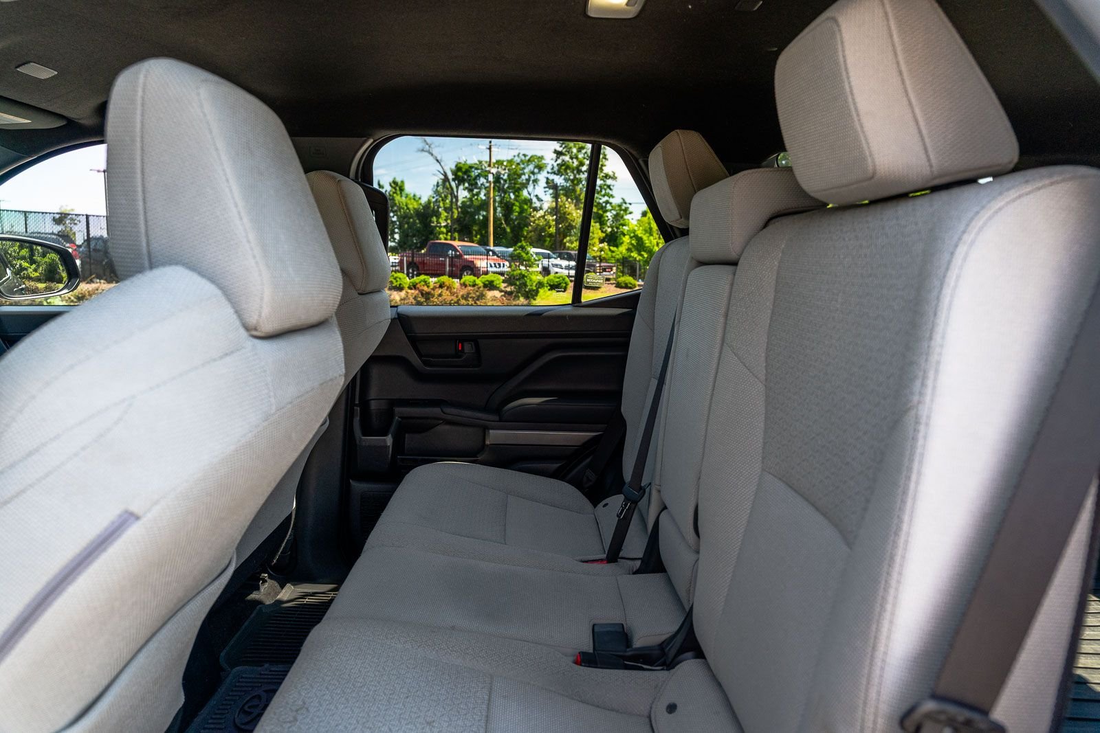 Used 2025  Toyota SR5 image 19