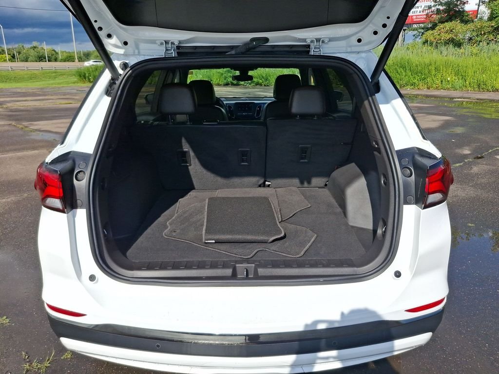 Used 2023 White Chevrolet RS image 19