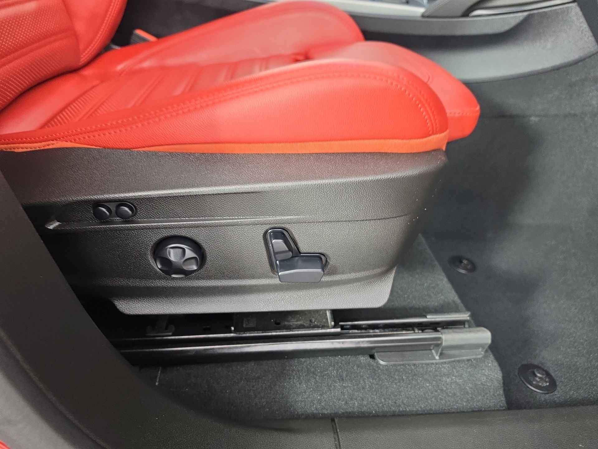 Used 2024 Red Alfa Romeo Veloce image 46