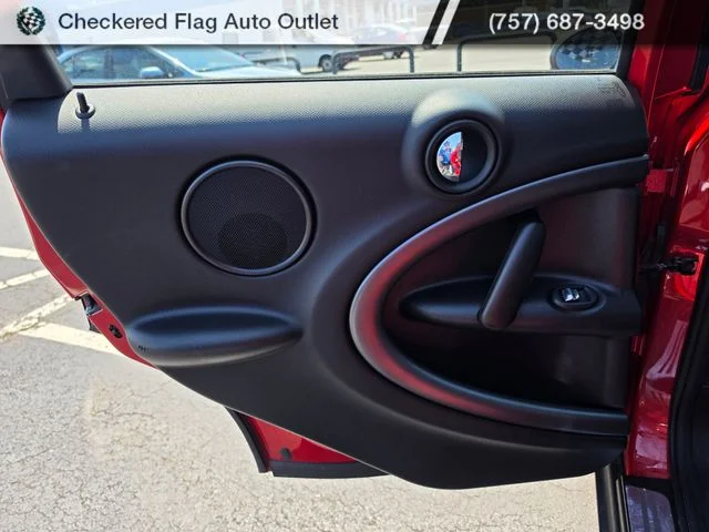 Used 2015 Blazing Red MINI Base image 35