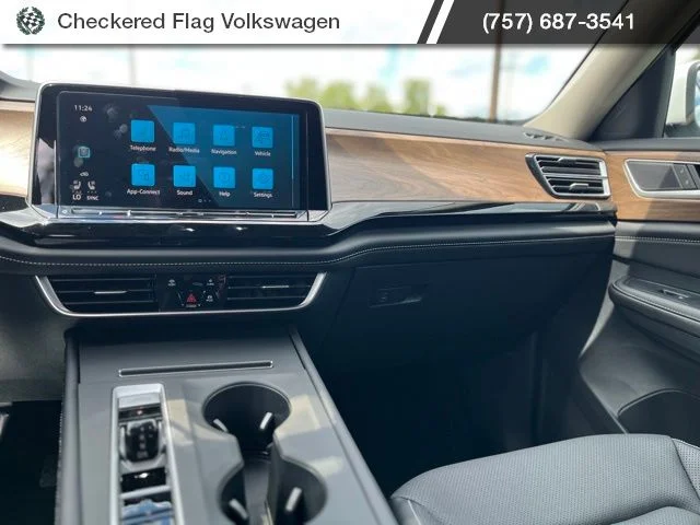New 2026 White Volkswagen 2.0T SE image 29