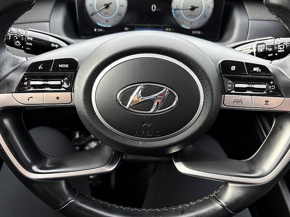 Used 2022 Quartz White Hyundai SEL image 20