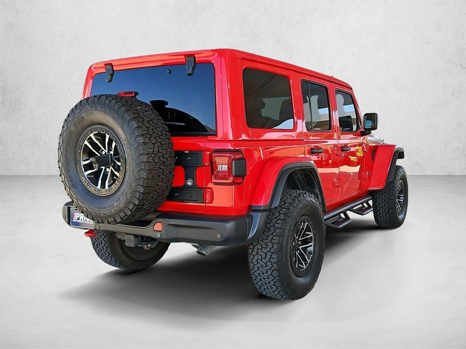 Used 2025 Firecracker Red Clearcoat Jeep Rubicon X image 5