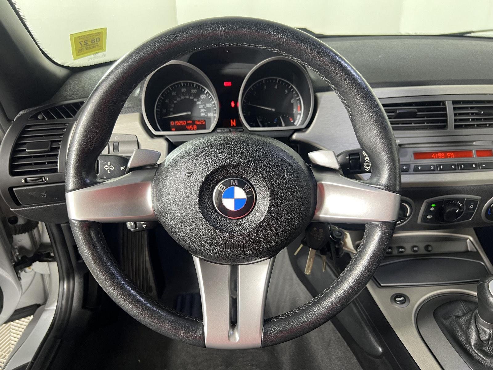 Used 2003  BMW 3.0i image 2