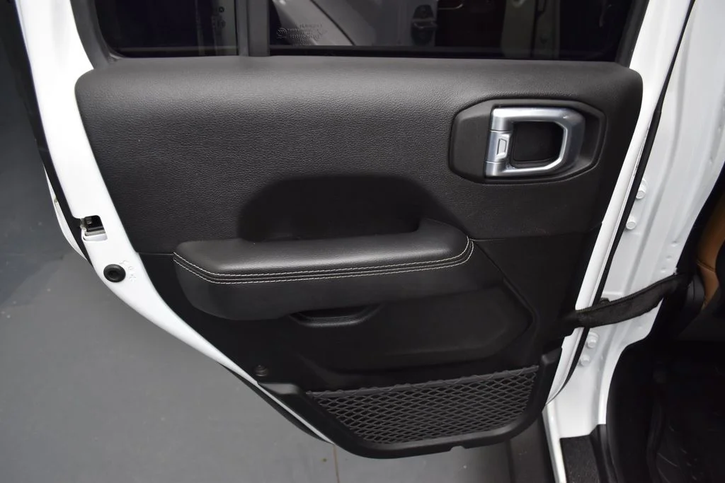 Used 2021 White Jeep Unlimited Rubicon image 19