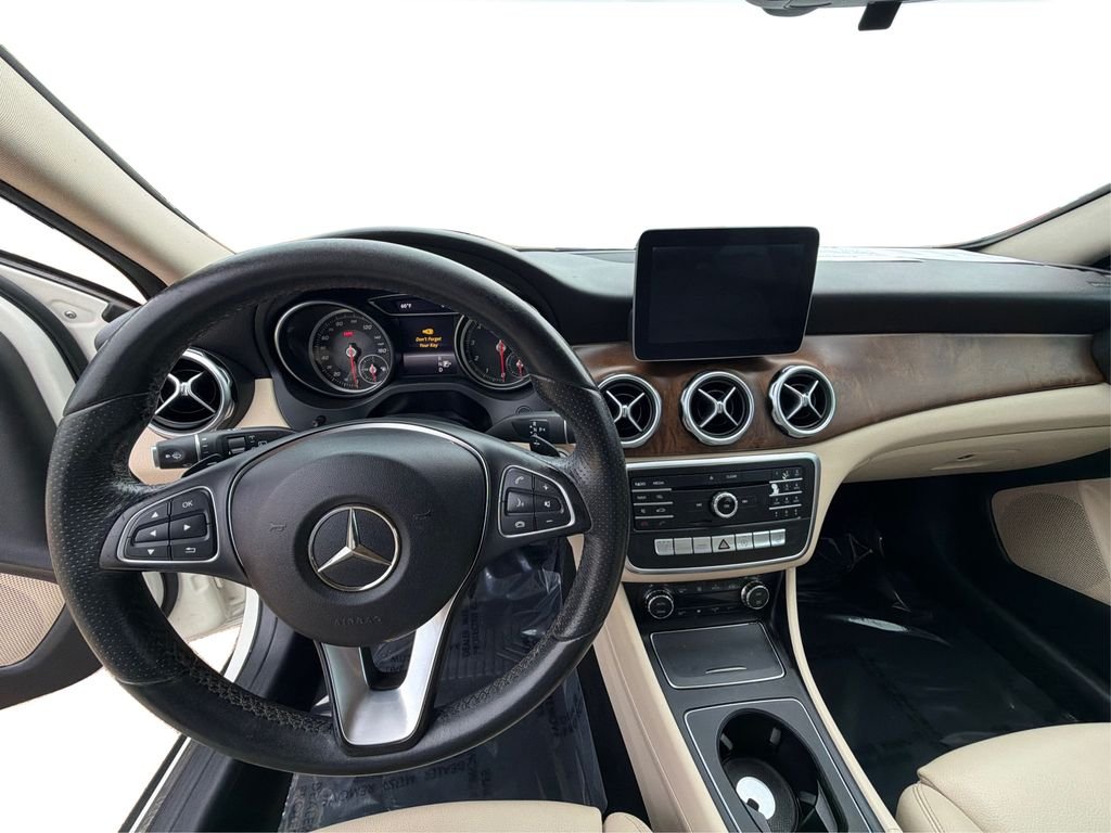 Used 2018 Cirrus White Mercedes-Benz 250 image 21