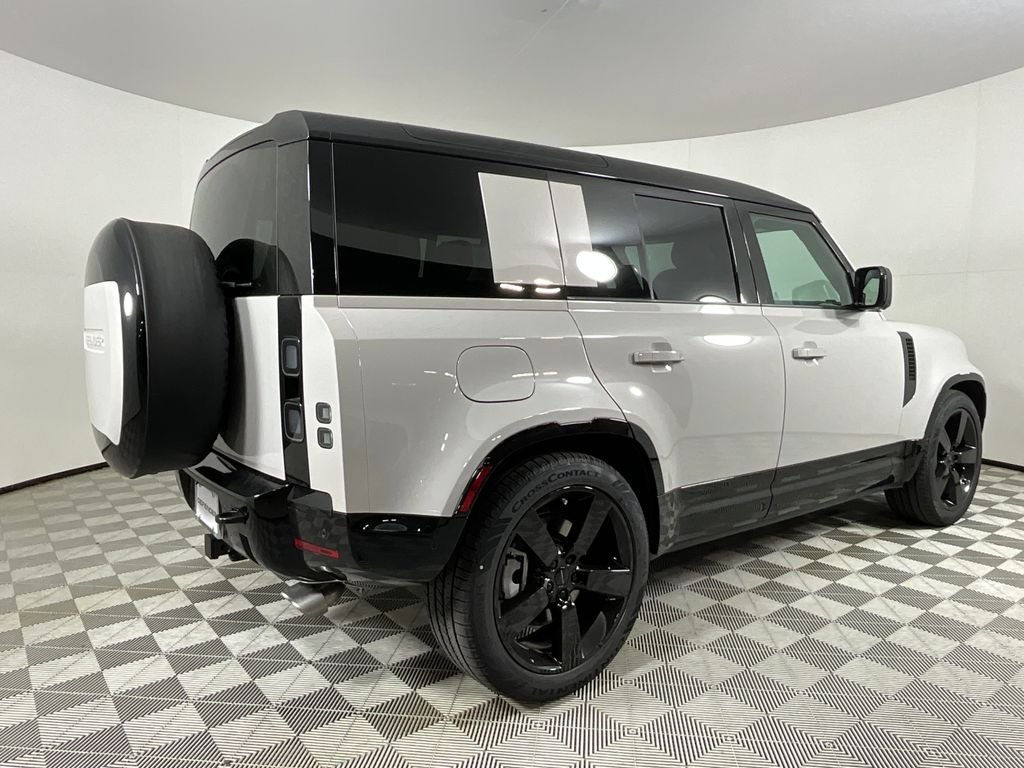New 2026 Borasco Grey Land Rover X-Dynamic SE image 2
