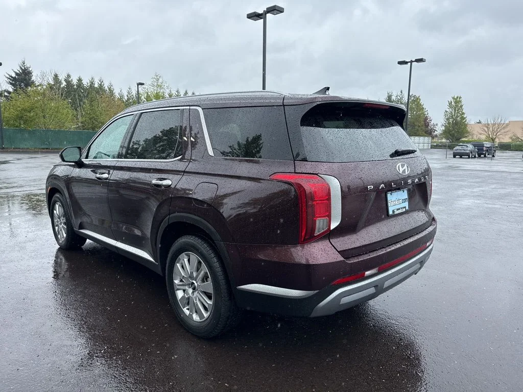 Used 2024 Sierra Burgundy Hyundai SEL image 5