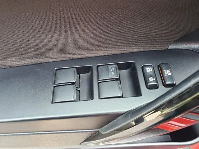 Used 2018 Red Toyota Base image 13