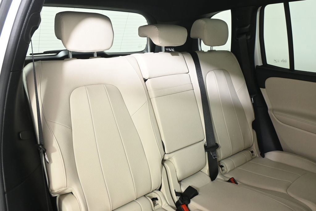 New 2026 Polar White Mercedes-Benz GLB 250 image 70
