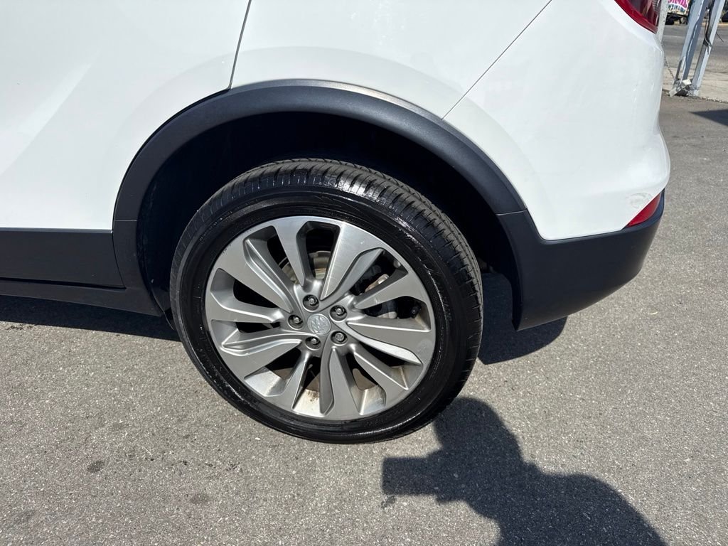Used 2018 White Buick Preferred image 8