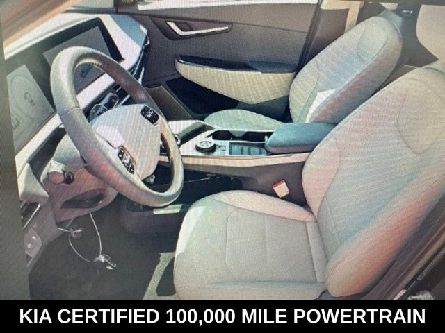 Used 2023 Blue Kia Wind image 7