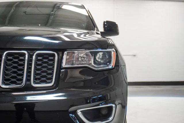 Used 2022 Black Jeep Laredo E image 27