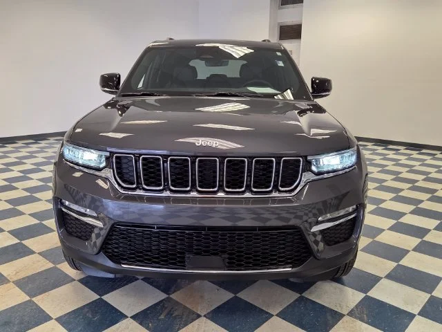 Used 2025 Gray Jeep Limited image 2