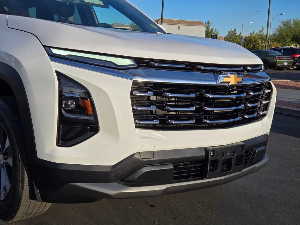 Used 2026 Summit White Chevrolet LT image 8