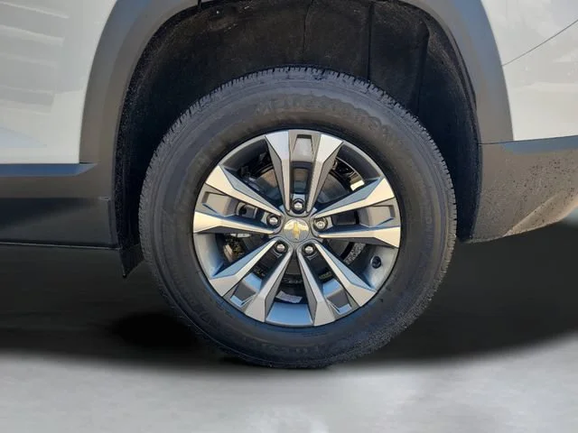 New 2027 Summit White Chevrolet LT image 34