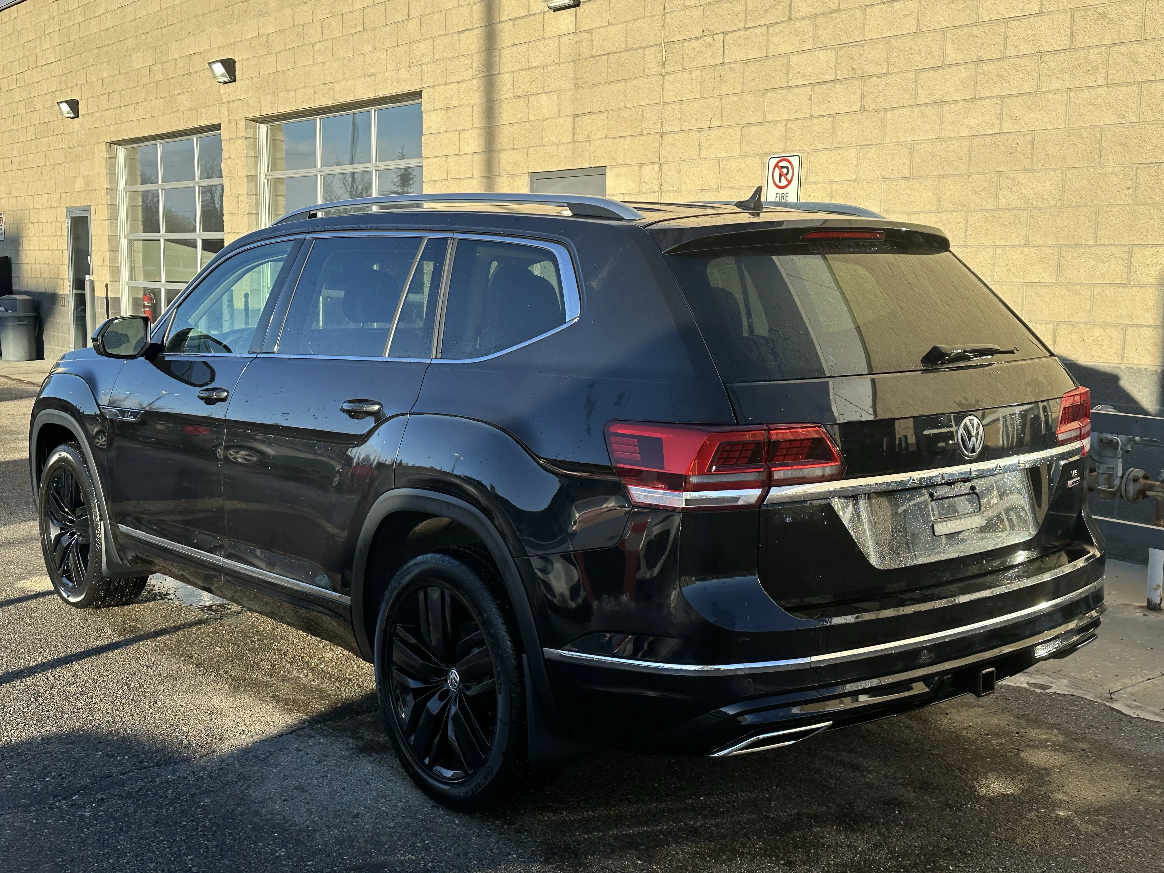 Certified Used 2019 Black Volkswagen Execline image 4
