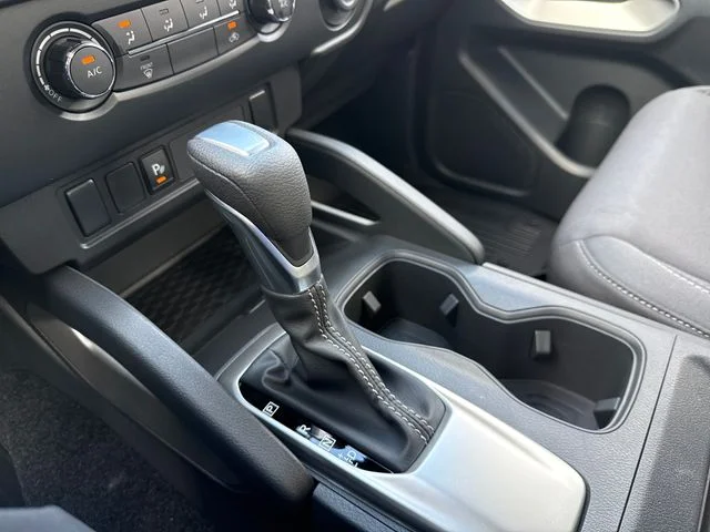 New 2027 Glacier White Nissan Crew Cab SV image 24