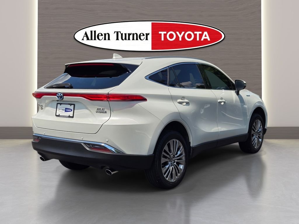 Used 2021 White Toyota XLE image 6