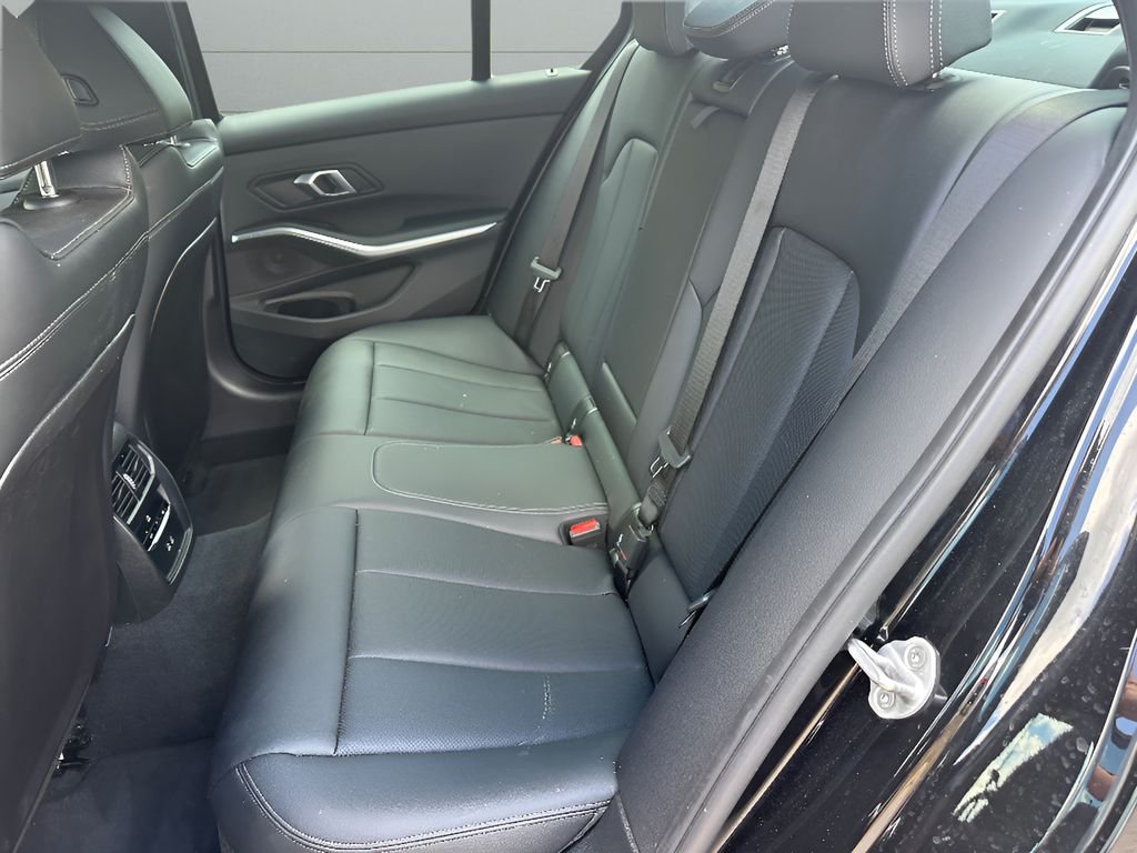 Used 2025 Black BMW 330i image 10