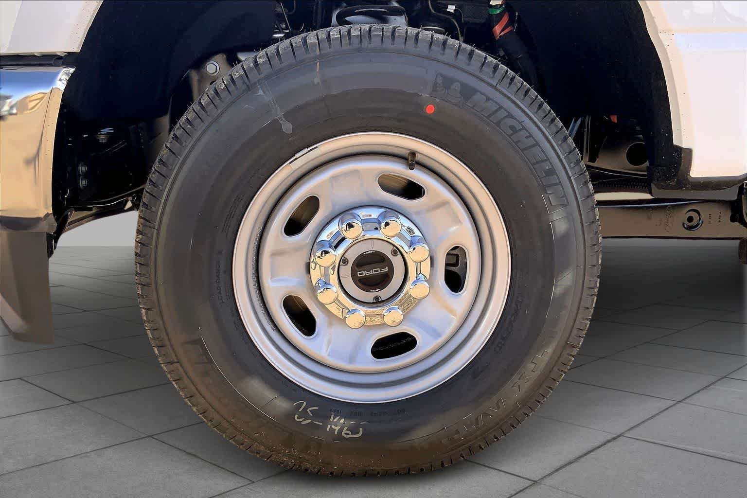 2026 Ford F-350 Super Duty XL - Photo 11