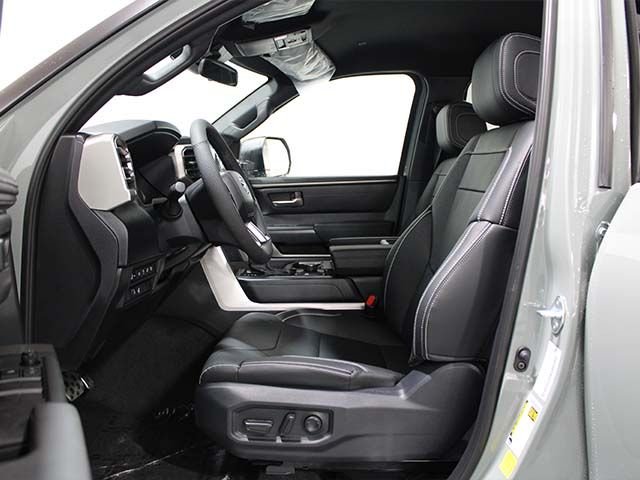 2026 Toyota Tundra SR5 - Photo 4