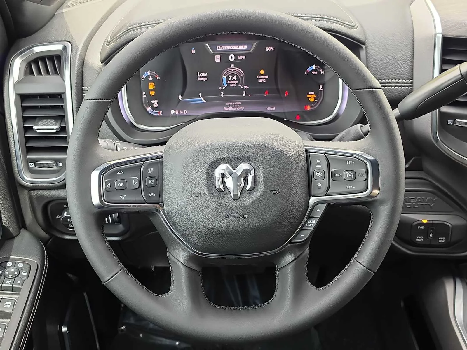2026 RAM 3500 Laramie - Photo 19
